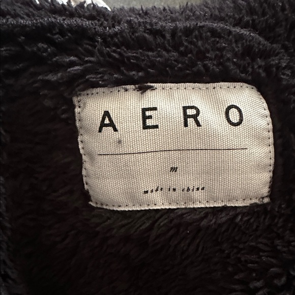 Women’s Aeropostale fuzzy quarter zip - Picture 2 of 3